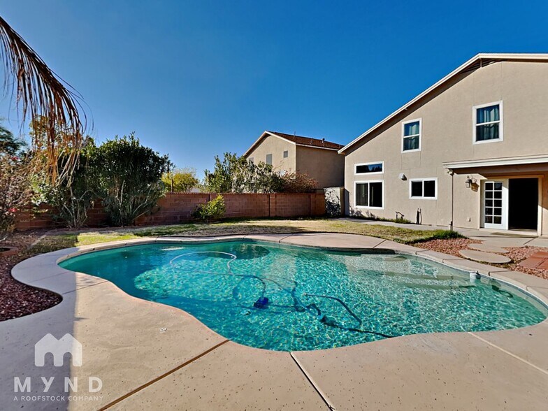 Building Photo - 3233 W Avior Dr