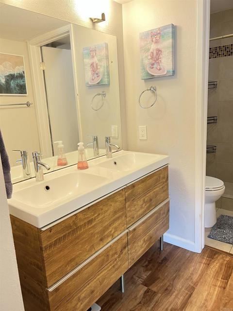 Building Photo - 3982 Valeta St