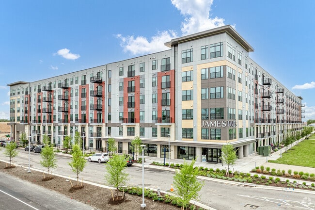 Building Photo - The James at Springline