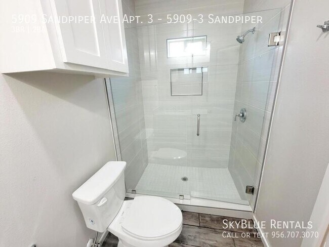 Building Photo - 5909 Sandpiper Ave