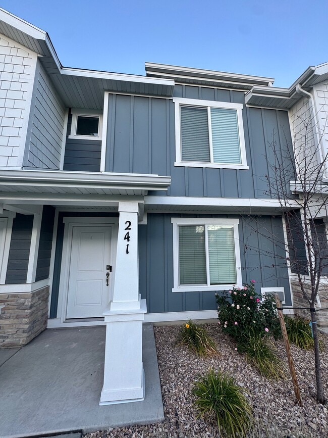Building Photo - 241 Portside Ln
