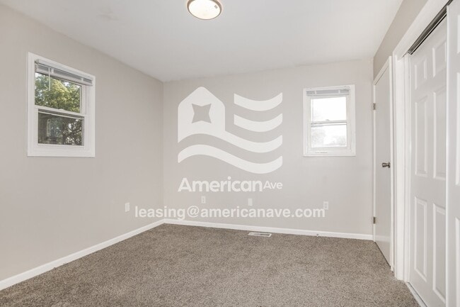 Building Photo - 417 W 6th St