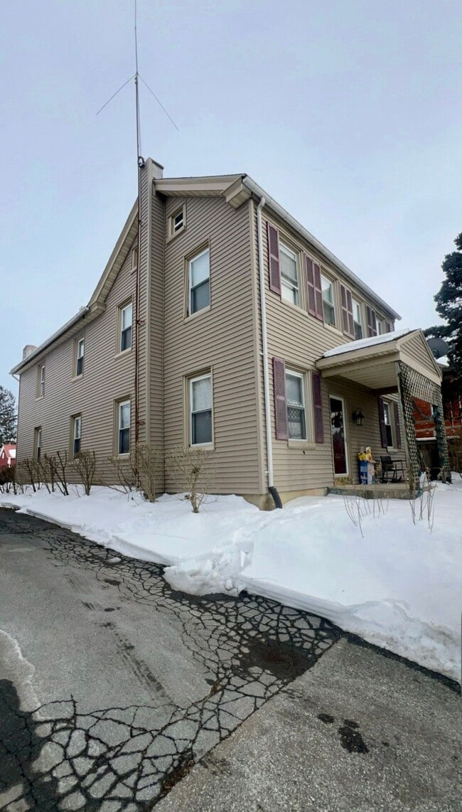 Building Photo - 447 Mt Sidney Rd