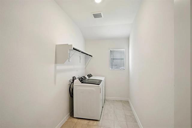 Building Photo - 704 Edgehurst Dr