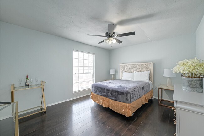 Building Photo - 10188 Beekman Pl Dr