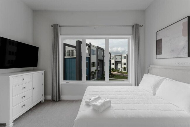 Building Photo - 7760 Sandy Ridge Dr