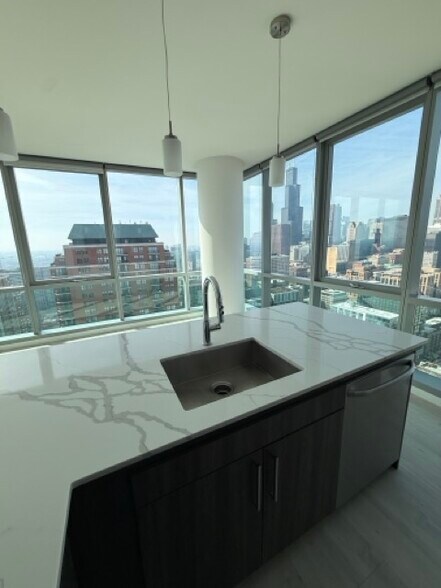 Building Photo - 111 S Wabash Ave