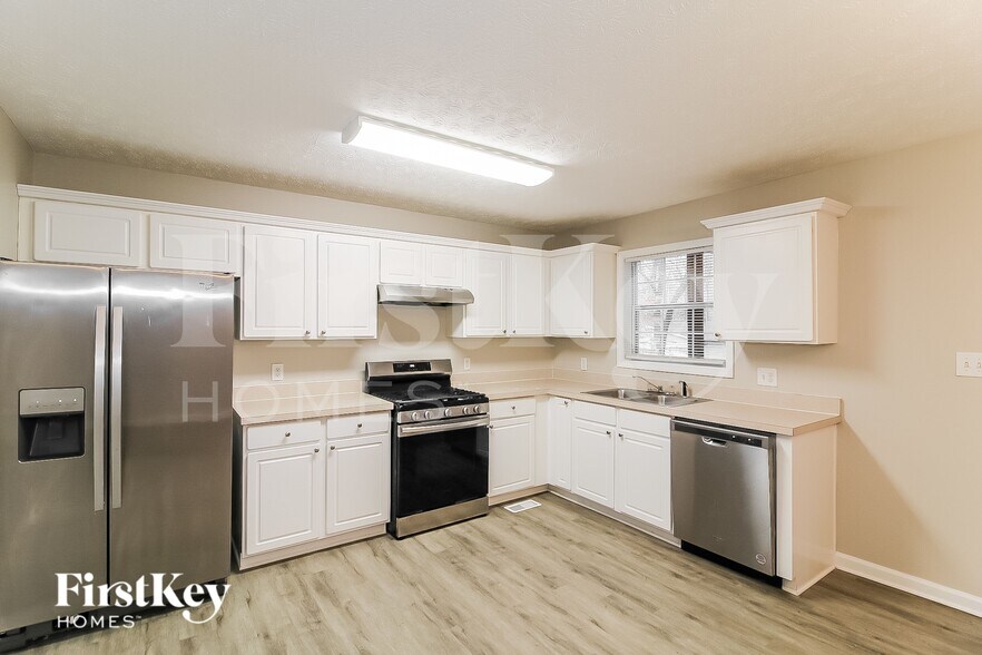 Building Photo - 4860 Wade Valley Way