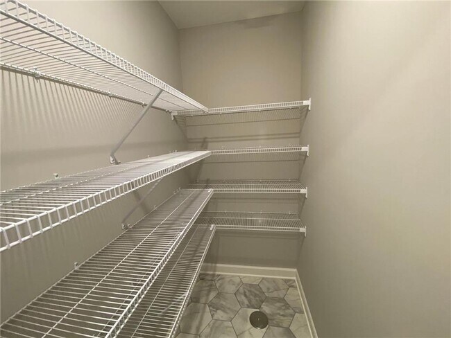 Building Photo - 190 Jean Avenue