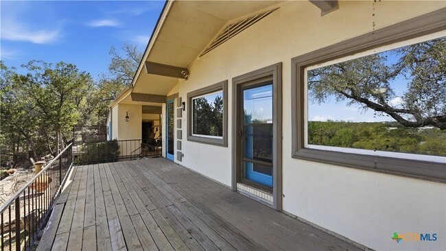 Building Photo - 1268 Lakeside Dr W