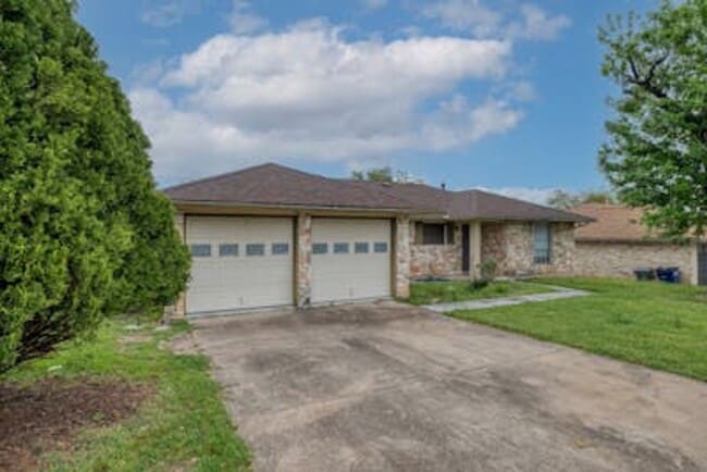 Building Photo - QUAIL CREEK WEST HOME