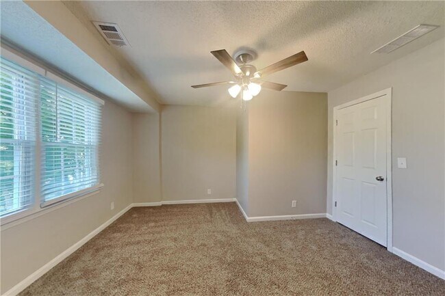 Building Photo - 1285 Morgan Chase Terrace NE