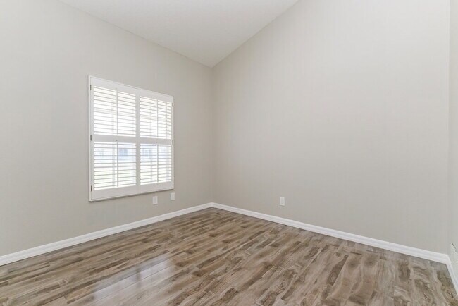 Building Photo - 10402 Barnett Loop