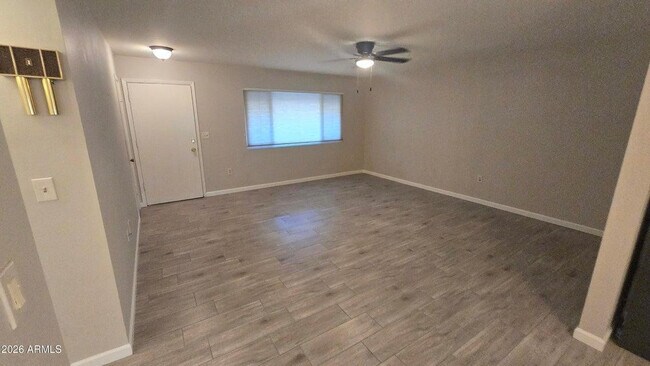 Building Photo - 10601 W Bolivar Dr