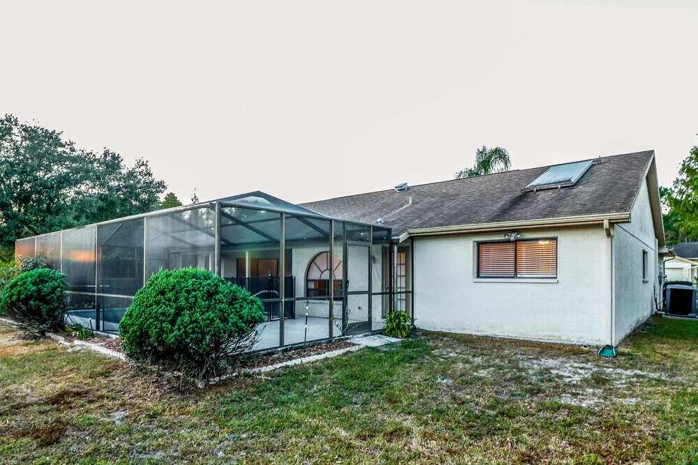 Building Photo - 9142 Buena Mesa Dr