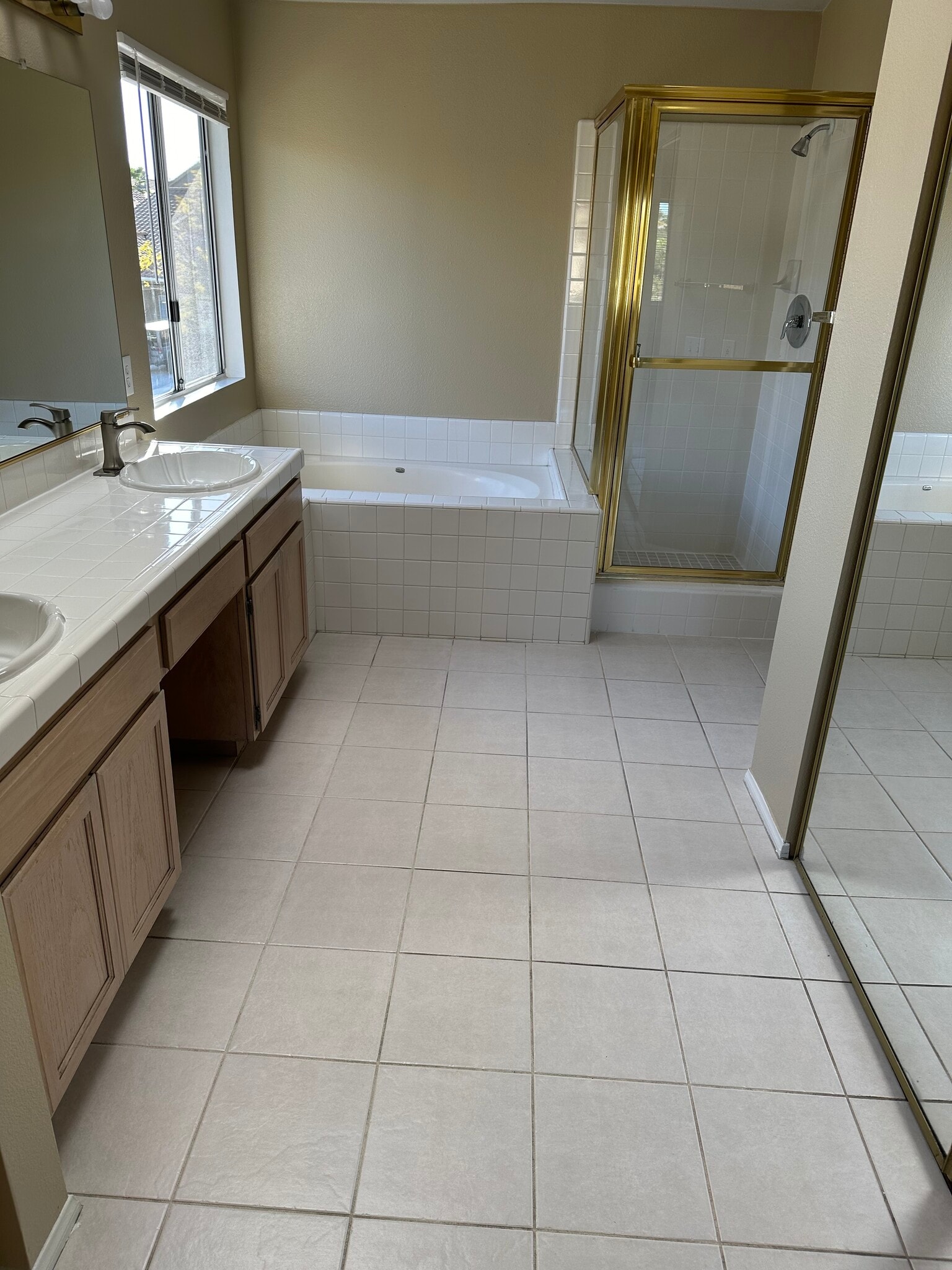 Building Photo - 40068 Milkwood Ln