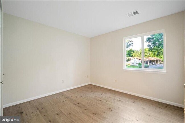 Building Photo - 10264 Redtail Ct