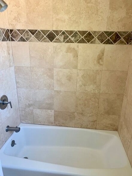 Building Photo - 2026 Petaluma Ave