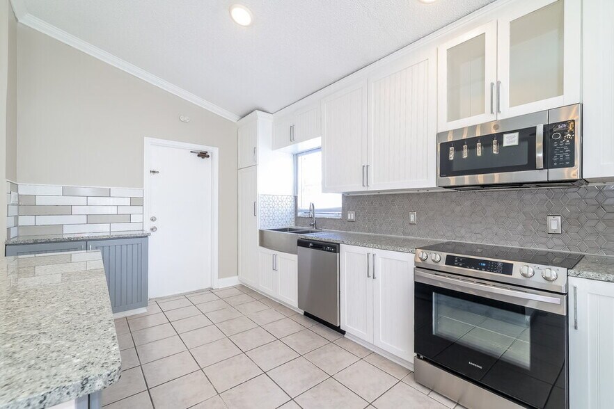 Building Photo - 2200 Country Field Way
