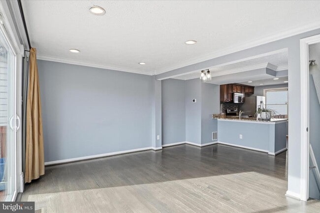 Building Photo - 8418 White Feather Ct