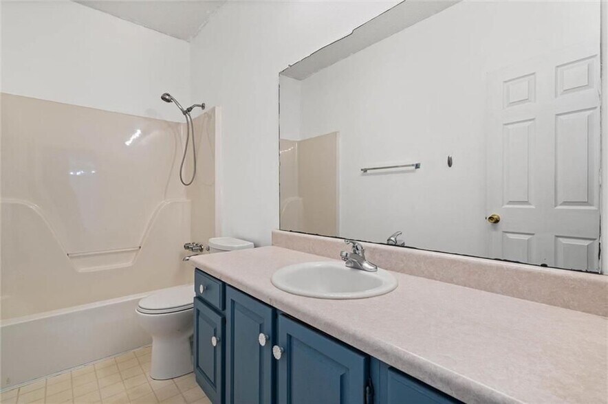 Building Photo - 1263 Smithfield Rd E