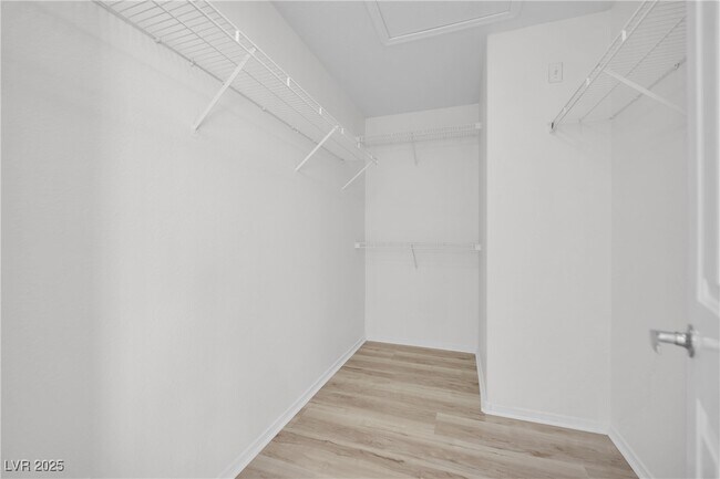 Building Photo - 1542 Misty Sky Dr