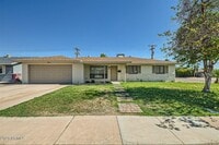 Building Photo - 8356 E Palm Ln