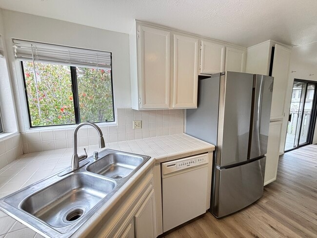 Building Photo - 3435 Reynard Way