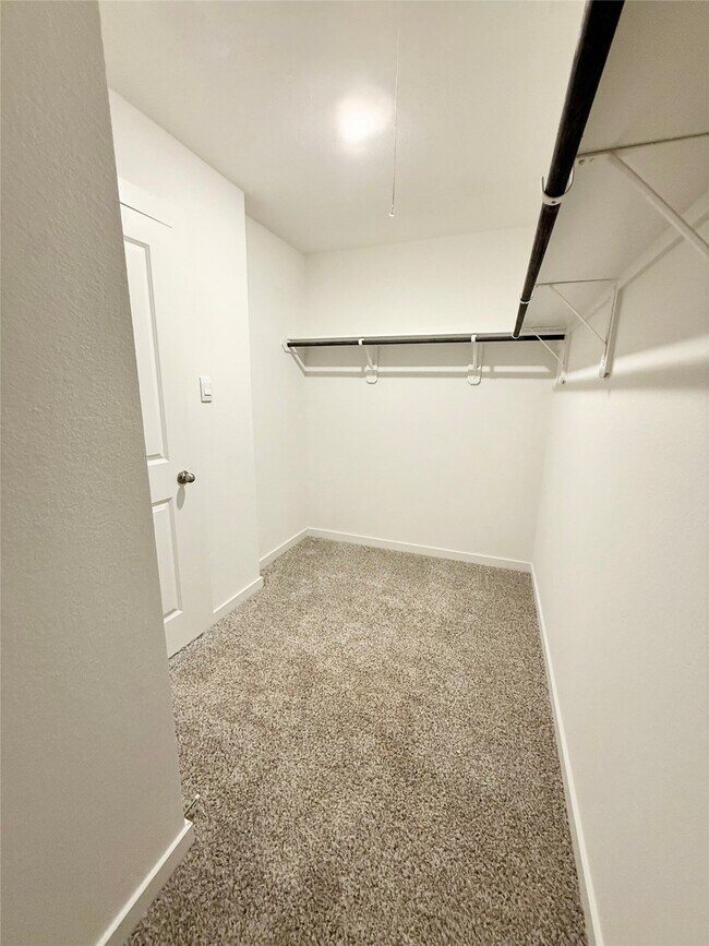 Building Photo - 30751 Wicklow Gdns Dr