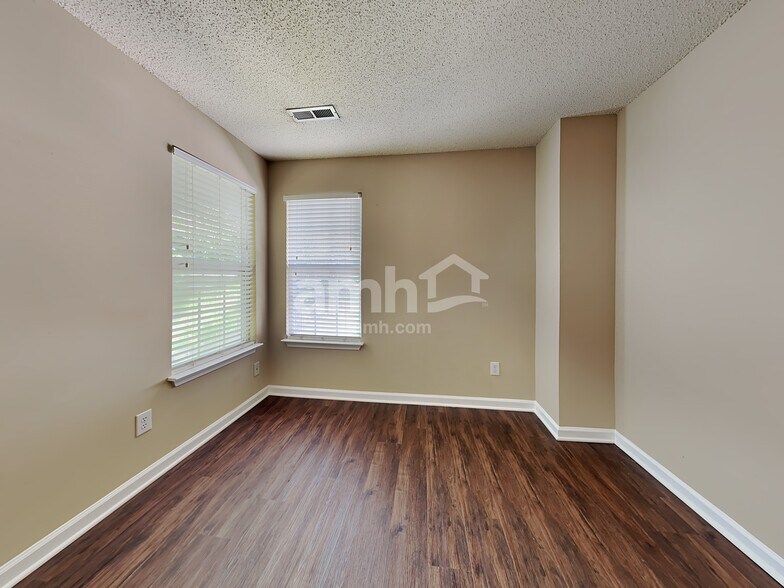 Building Photo - 24 Hartsfield Ct