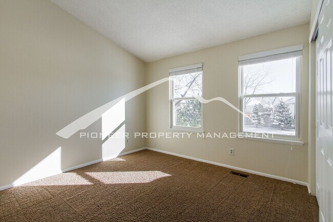 Building Photo - Split-level Home With Fenced Backyard and 2 Large Decks!