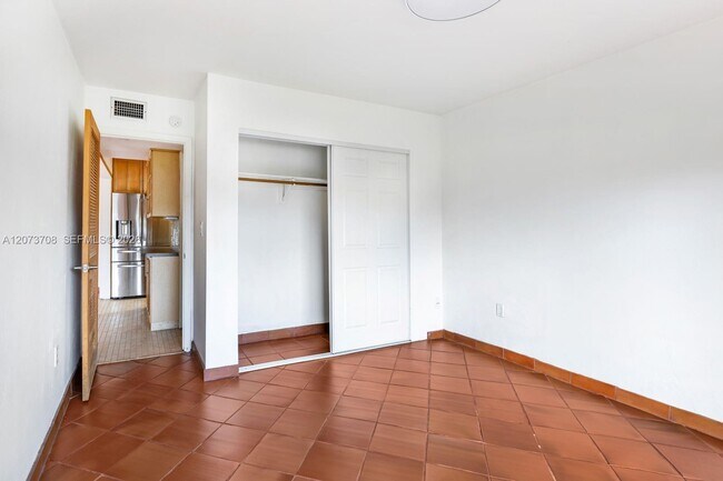 Building Photo - 8335 SW 72nd Ave