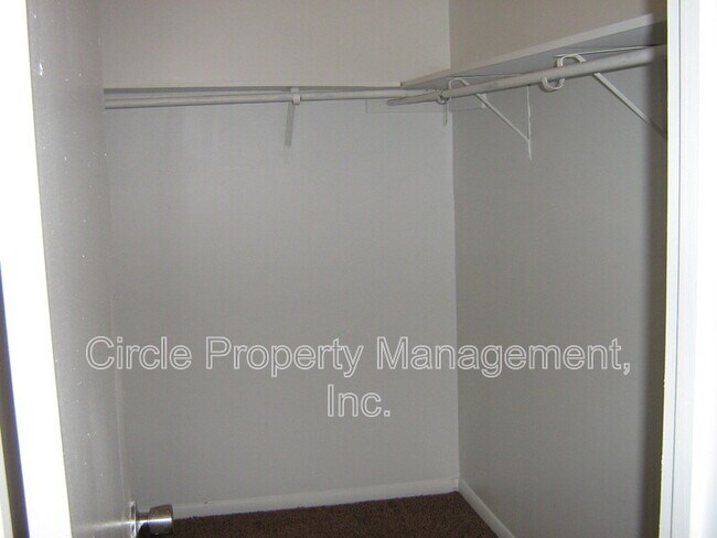 Building Photo - 4012 Hunters Ridge Dr SW