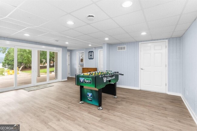 Building Photo - 1060 Old Rock Rd