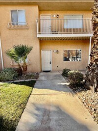 Building Photo - La Venita Condo #B3