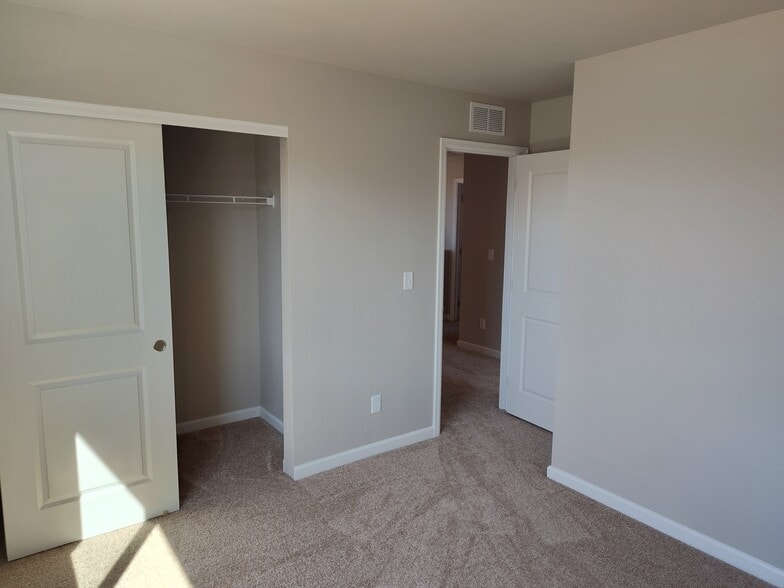 Building Photo - 7415 Dolores Ave