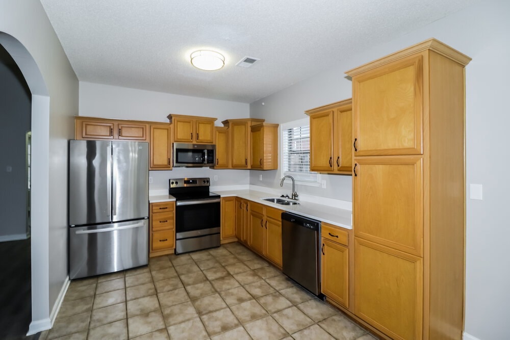 Building Photo - 65 Penny Ln