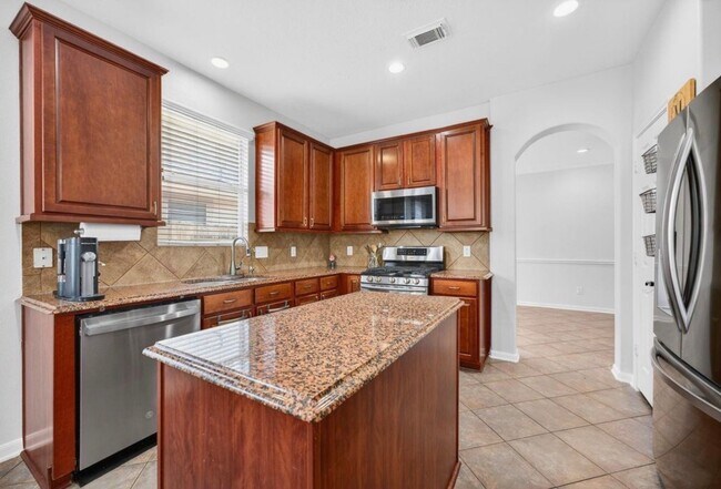 Building Photo - 15226 Olmstead Park Dr