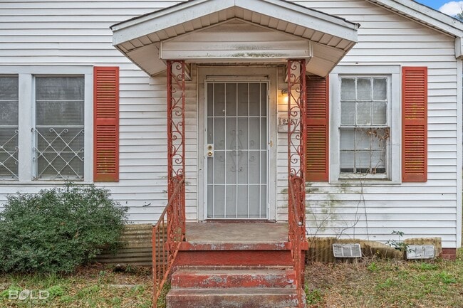 Building Photo - 2957 Regent St