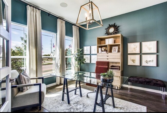 Building Photo - 204 Carmen Oak Ln