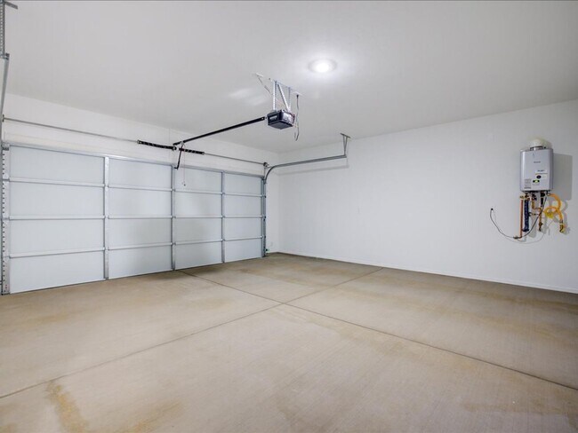 Building Photo - 4 Bedroom 2 Bathroom BRAND NEW HOME!