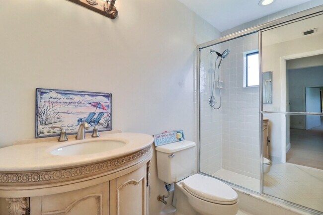Building Photo - 5218 Fountains Dr S
