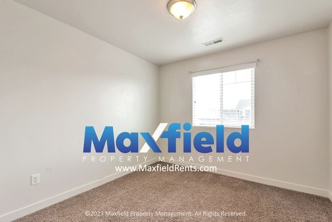 Building Photo - Pet Friendly - Draper Townhome 3 BD 3 BA 2...