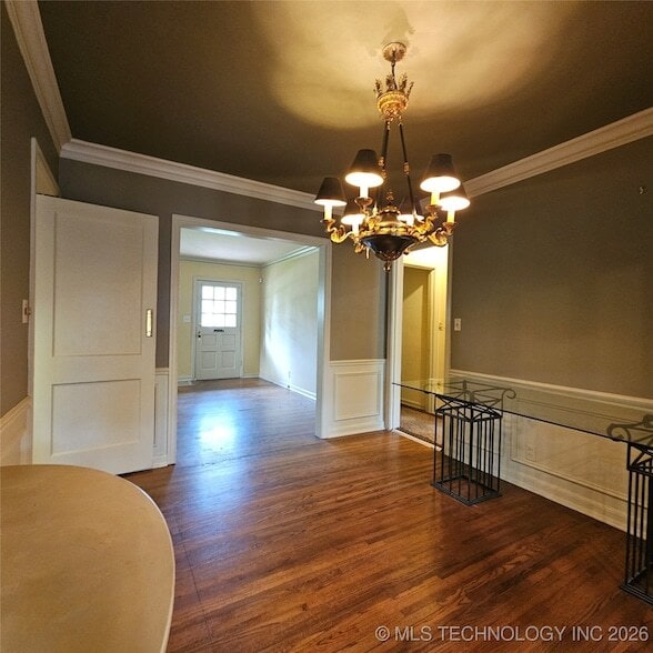 Building Photo - 2442 E 19th St