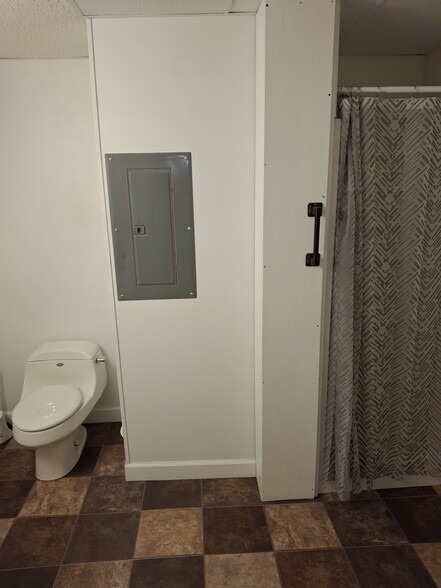 Building Photo - 1202 1st Ave