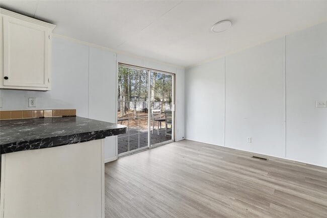 Building Photo - 16461 Hill Country Dr