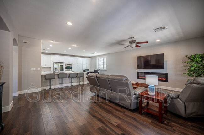 Building Photo - 11112 Pine Greens Ct