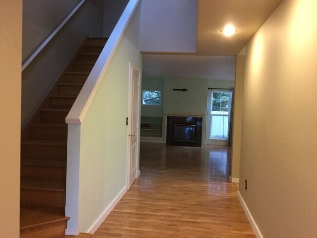 Building Photo - Stylish 2-Bedroom, 2.5-Bath Townhome with Garage & Private Patio