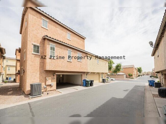 Building Photo - 2032 N 78th Glen