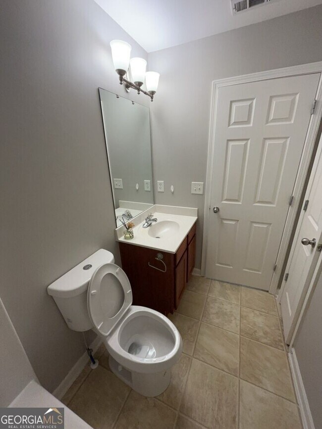 Building Photo - 3537 Harvest Ridge Ln NE